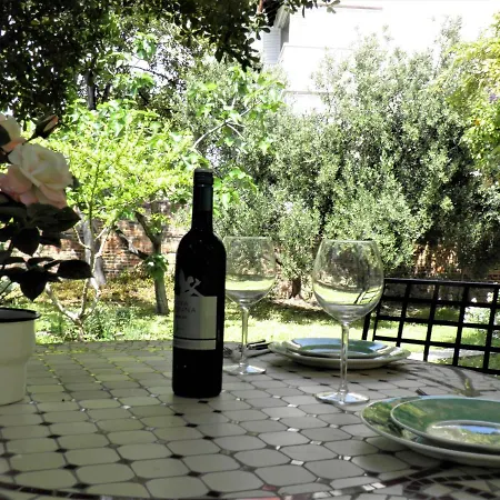 Pearls بيت ضيافة 3*